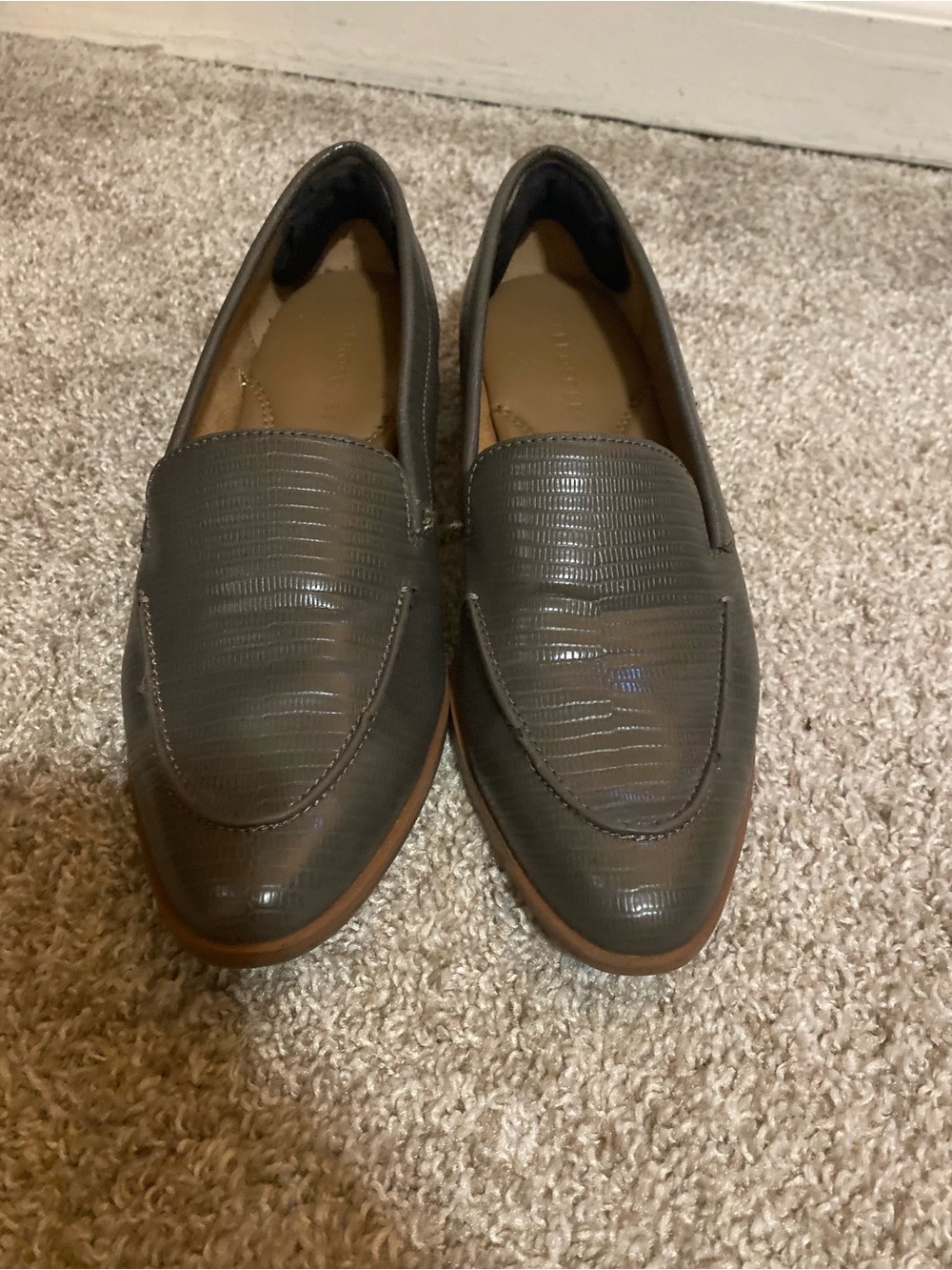 AEROSOLES Textured Flats/Loafers in Dark Gray